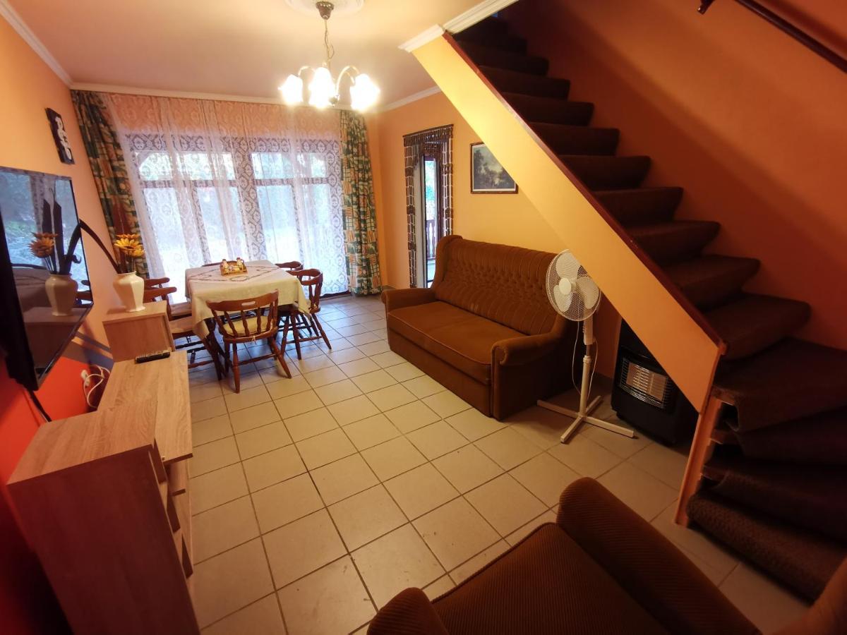 Erika vendégház centrumban Balatonkeresztúr Exterior foto