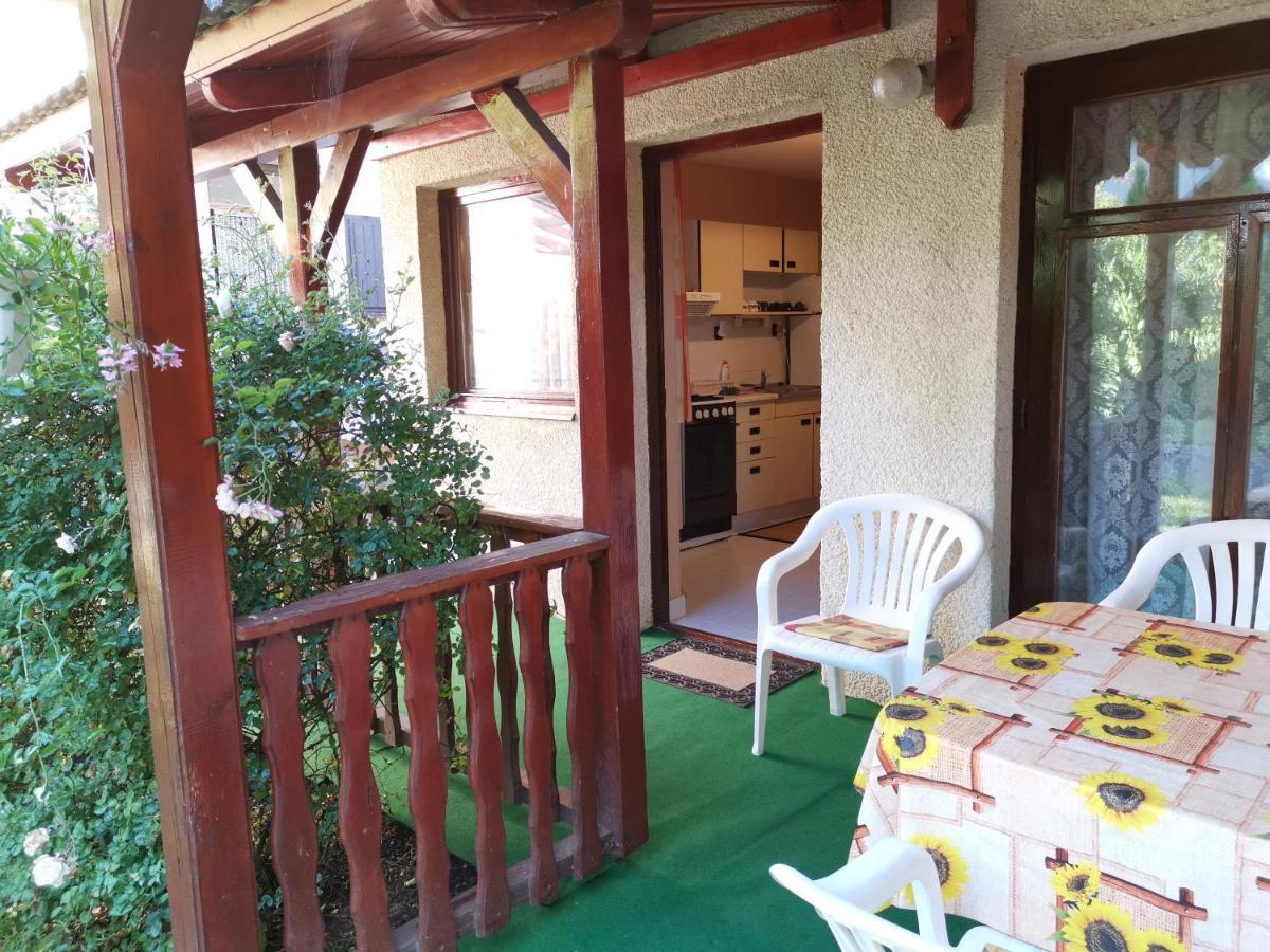 Erika vendégház centrumban Balatonkeresztúr Exterior foto